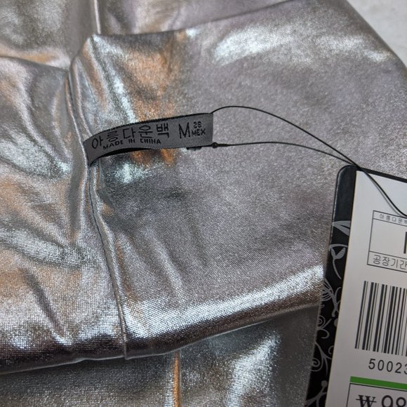 Faux Leather Silver Leggings - Picture 5 of 7